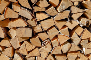 Efficiënt verwarmen met hout in een moderne woning